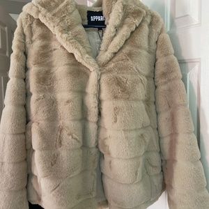 Apparis Goldie coat in latte medium